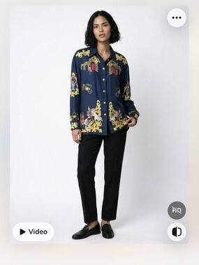 Vintage Escada 100% silk royals blouse